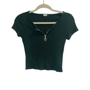 ✨Garage Ribbed Zipper Green Sz Small Tee✨ thumbnail 4