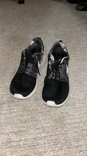 Nike  thumbnail 2