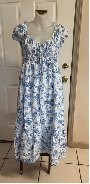 MedCouture Med August Sky White/Blue Floral Front Tie short sleeve Midi Dress. thumbnail 1