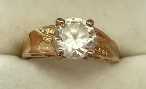Vintage 14 KT HGE Gold-Tone Solitaire Ring with Clear Center Stone Size 7 3/4 thumbnail 1