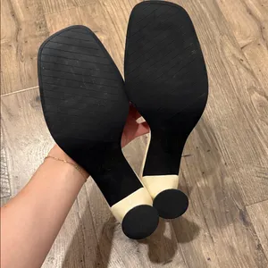 Zara Off White & Black Croc Heels Sandals size 42 thumbnail 4