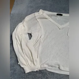 Vici White V-Neck Long puff Sleeve sweater top small thumbnail 2