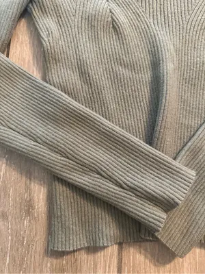 Old Navy Olive Ribbed Scoop-Neck Long-Sleeve Sweater thumbnail 4