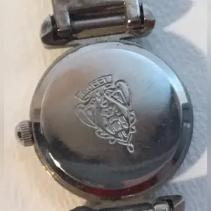 Gucci Vintage Womens Watch With black Face And Stainless Steel Band thumbnail 5