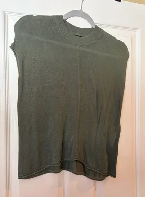 Banana Republic Top Tank thumbnail 1