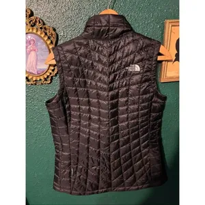 The North Face Thermal Black Quilted Nwt Vest Size Medium thumbnail 2