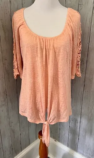 Daytrip Tie Front Blouse G4 thumbnail 1