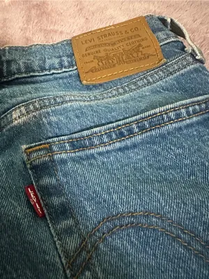 Levi's Classic Vintage Women's Blue Straight-Leg Jeans thumbnail 6