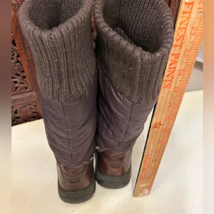 UGG Boots Womens 7 MATILDA 1904 Brown Vibram Puffer Quilted Waterproof thumbnail 7