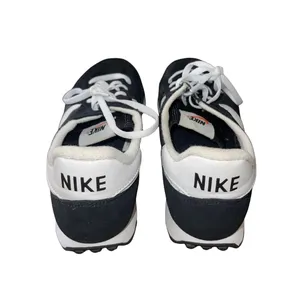 Nike Challenger OG Running Sneakers Black White Women SZ 7 Athletic Sports Gym thumbnail 3
