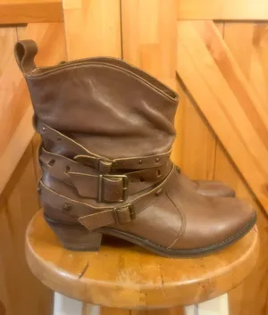 Steve Madden TEXIC Brown Leather Studded Strappy Belted Ankle Boots SZ 8M thumbnail 3