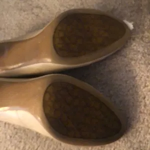 Calvin Klein nude pumps thumbnail 5