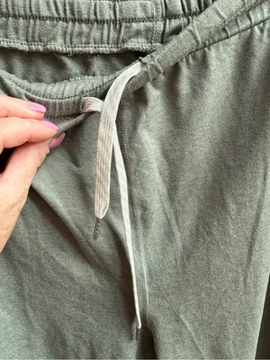 Vuori Boyfriend Jogger Sage Green Drawstring Sweat Pants Size Medium thumbnail 3