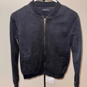 Brandy Melville ⭐️Black Bomber Jacket thumbnail 1