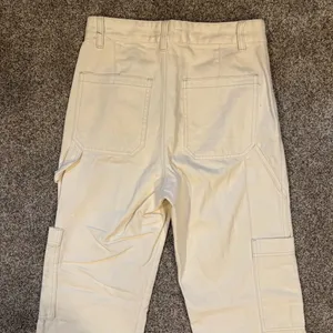 H&M Women Beige Utility Cargo Pants Size US 6 thumbnail 3