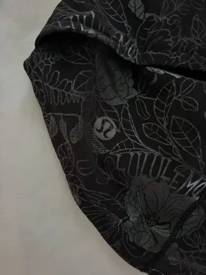 Lululemon Shorts thumbnail 3