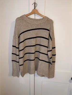 Aerie unREAL Womans M Ultra Soft Beige and Black Striped Pullover Sweater Medium thumbnail 3