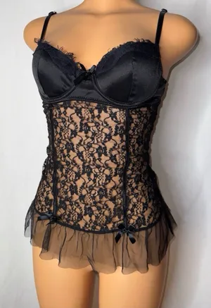 Rampage Black lace top thumbnail 1