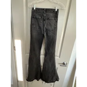 Forever 21 Faded Black Bell Bottom Button Up Jeans Women's Sz 25 thumbnail 2