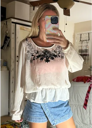 Vintage long sleeve Lacey top White Size L thumbnail 1
