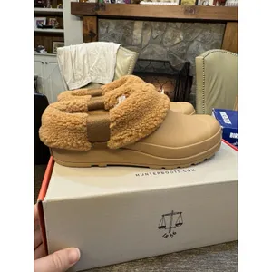 Hunter Women's W Play Sherpa Insulated Clog Tawny Tan Size 6!!!! thumbnail 3