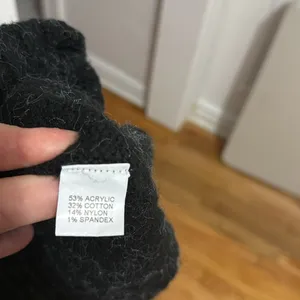 Warm Fuzzy Sweater Black Size M thumbnail 5