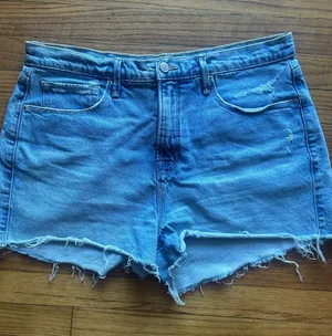 Good American Medium Wash High Rise Denim Shorts Frayed Hem Size 10 thumbnail 1