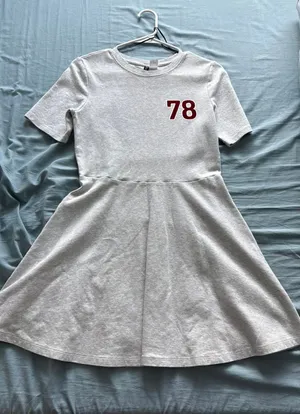 Skater Dress H&M Divided thumbnail 1