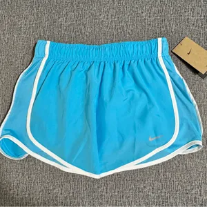Nike Women’s Tempo Dri-Fit Mid-Rise 3 Inch Running Shorts thumbnail 4