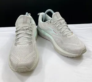 Brooks Womens Gray White Revel 6 Running Shoes Size 9.5 Sku 7455 thumbnail 1