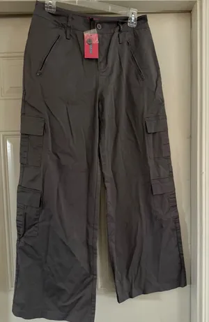 NWT Edikted Grey High-Waisted Wide Leg Cargo Pants - Size M thumbnail 1
