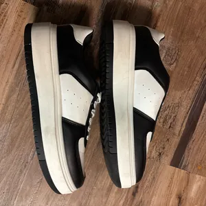 Madden Girl Black and White Sneakers size 9.5 thumbnail 6