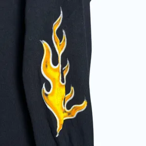 Billie Eilish 2019 World Tour Long Sleeve Shirt Mens M Black Flame Car Merch thumbnail 6