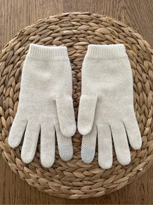 Babaton Aritzia Cashmere Tech Gloves Beige One Size thumbnail 2