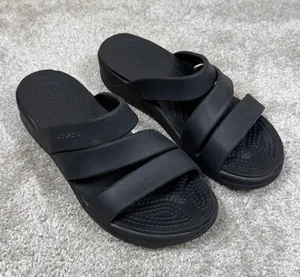 Crocs Women’s Gateway Strappy Sandals Lightweight Platform Sole in Black 7 thumbnail 1