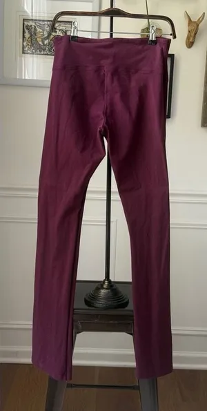 Yummie Shapewear Susie Flare Leggings 360° Sculpt Cotton Burgundy $50 L thumbnail 1