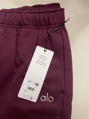 Alo Yoga NWT Accolade Straight Leg Sweatpants Burgundy Size M thumbnail 5