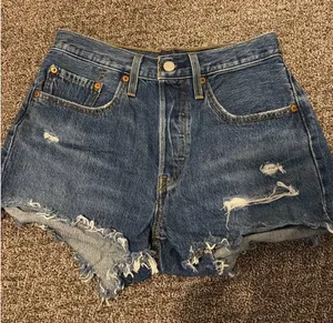 Levi’s 501 Shorts thumbnail 1
