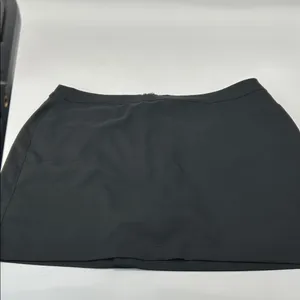 Classic Black Women's Skirt Size L thumbnail 16