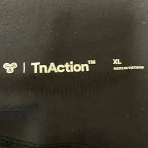 Aritzia TnAction Black High Rise Workout Running Athletic Biker Shorts Size XL thumbnail 4