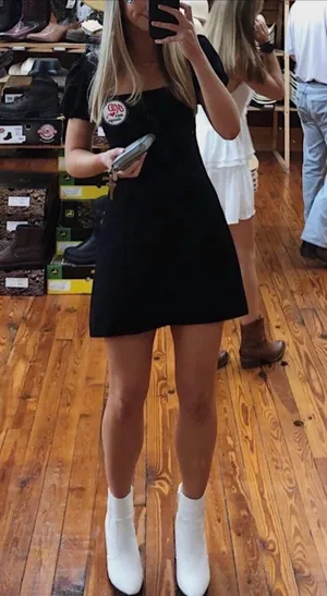 Black Dress thumbnail 2