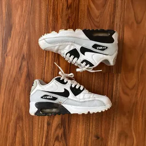 Nike Air Max Shoes thumbnail 2