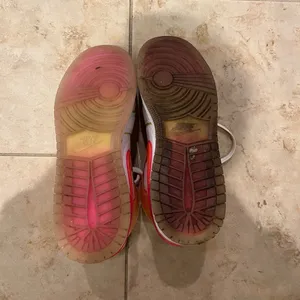 Jordan Air 1 Mid Edge Glow GS thumbnail 4