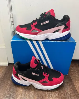 Adidas Falcon Core Black/Pink Sneakers thumbnail 1