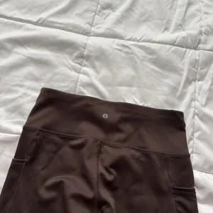 Womens Size Medium Leggings Activewear Running Yoga Brown‎ Pockets Nylon Blend thumbnail 8