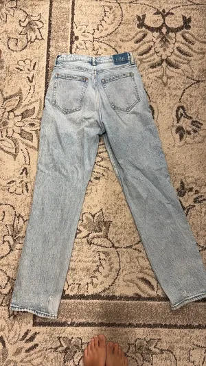 Abercrombie 90s High-Rise Straight Jeans thumbnail 2