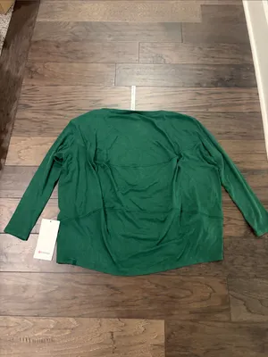 New With Tags Lululemon Back in Action Ribbed Ling Sleeve Shirt Sz 8 thumbnail 11
