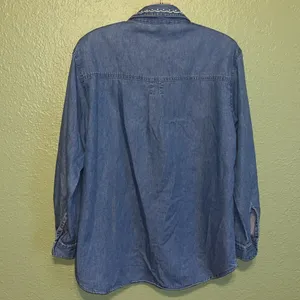 Vintage Floral Embroidered Denim Shirt with faux pearl details 80s 90s thumbnail 5