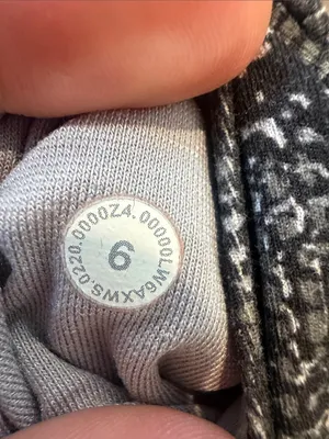 Lululemon Black & White Marbled Leggings Size 6 - 20" - C1-135 thumbnail 2