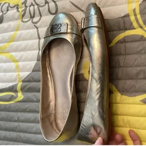 Coach "London" Women’s Metallic Kid Gold Leather Ballet Flats (Style A2910) Sz 8 thumbnail 4